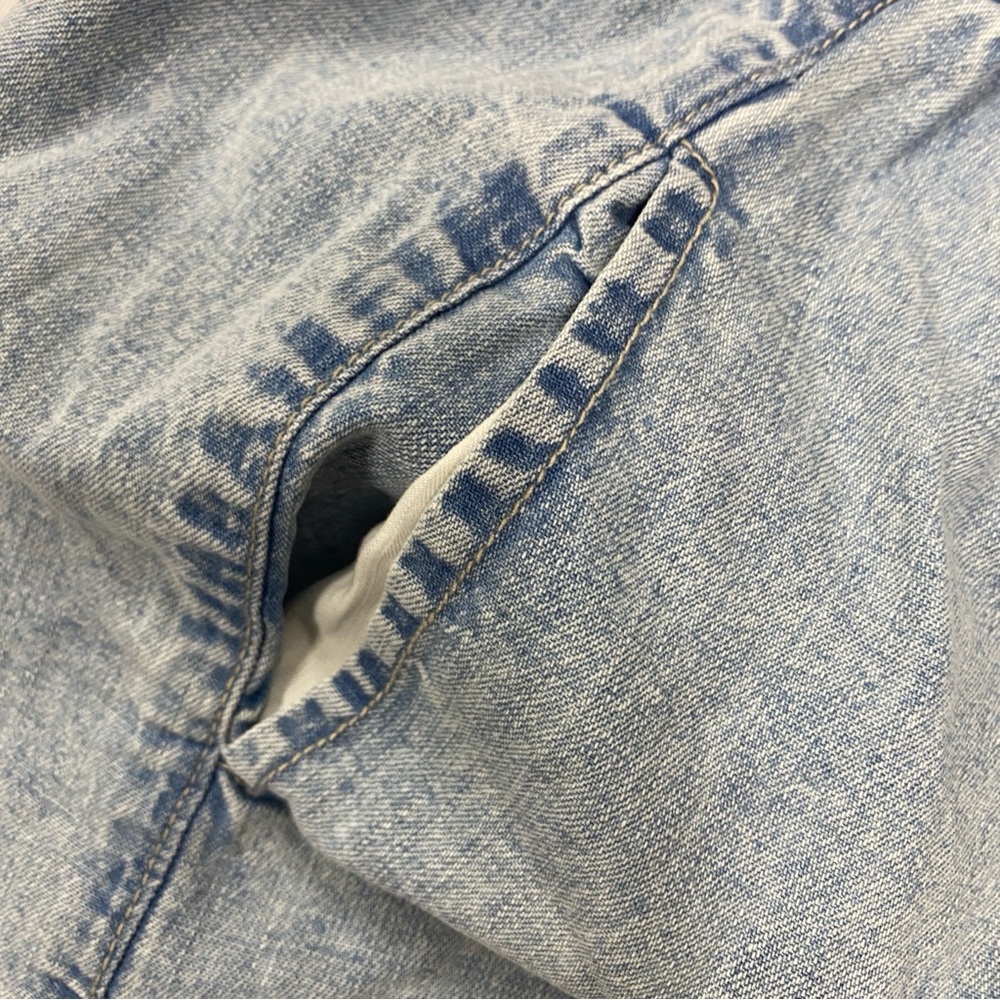 NWT Free People Light Blue Elastic Waist Denim Shorts - Picture 4 of 7